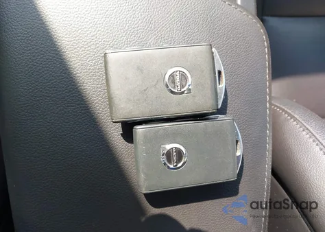 2019 Volvo Xc60 T6 Momentum from USA, damaged, VIN LYVA22RK0KB227628